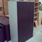armario con puertas de abrir
