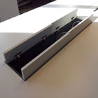 mesa detalle pasacable
