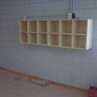 mueble abierto con casilleros